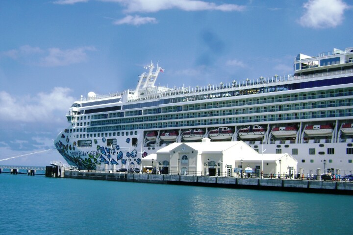 Royal Navy Dockyard, Bermuda Webcam / Camera