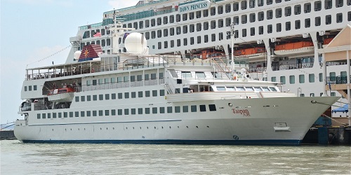 The Taipan - Star Cruises